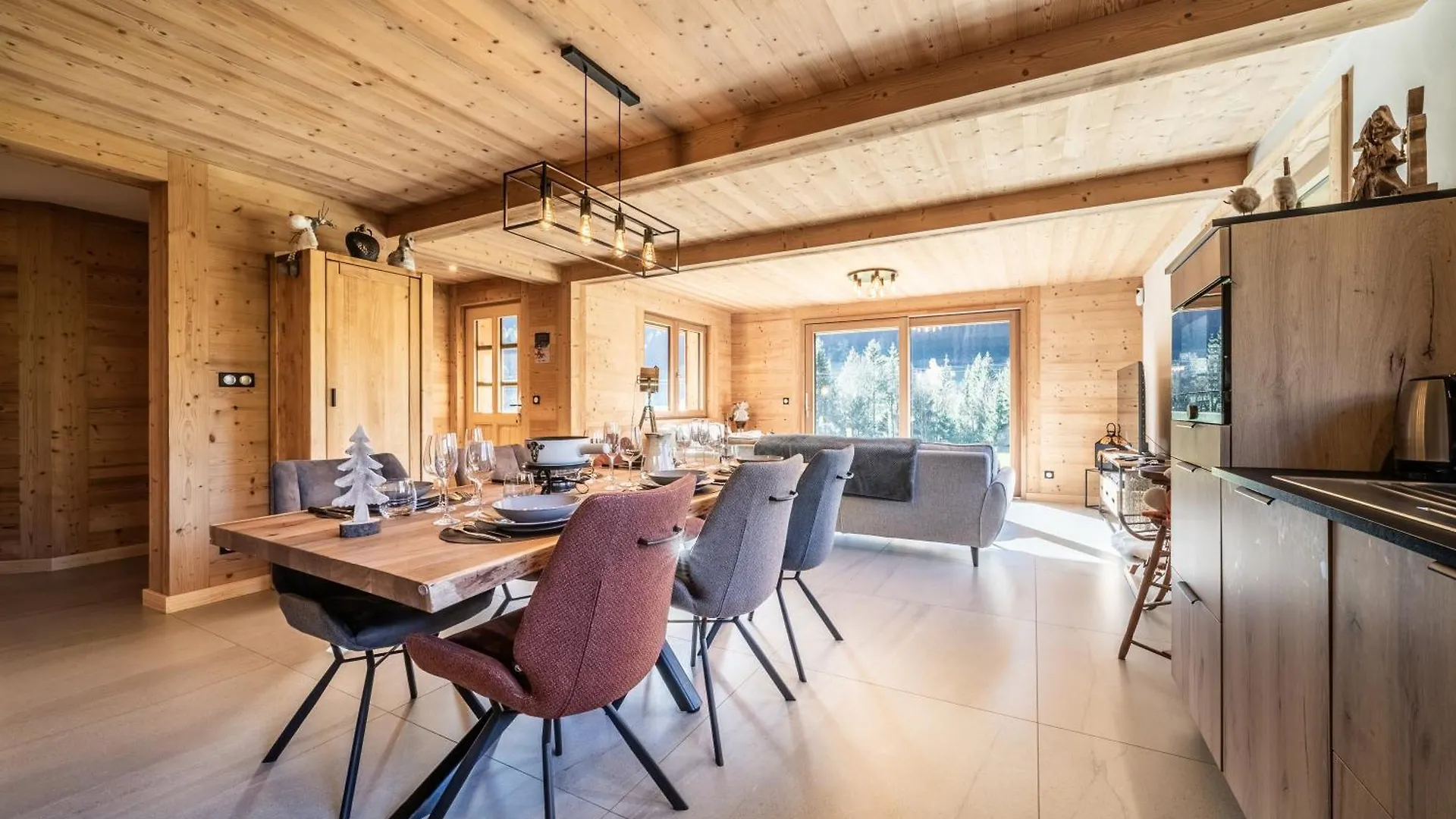 Le Chalet Des Praz 아봉당스