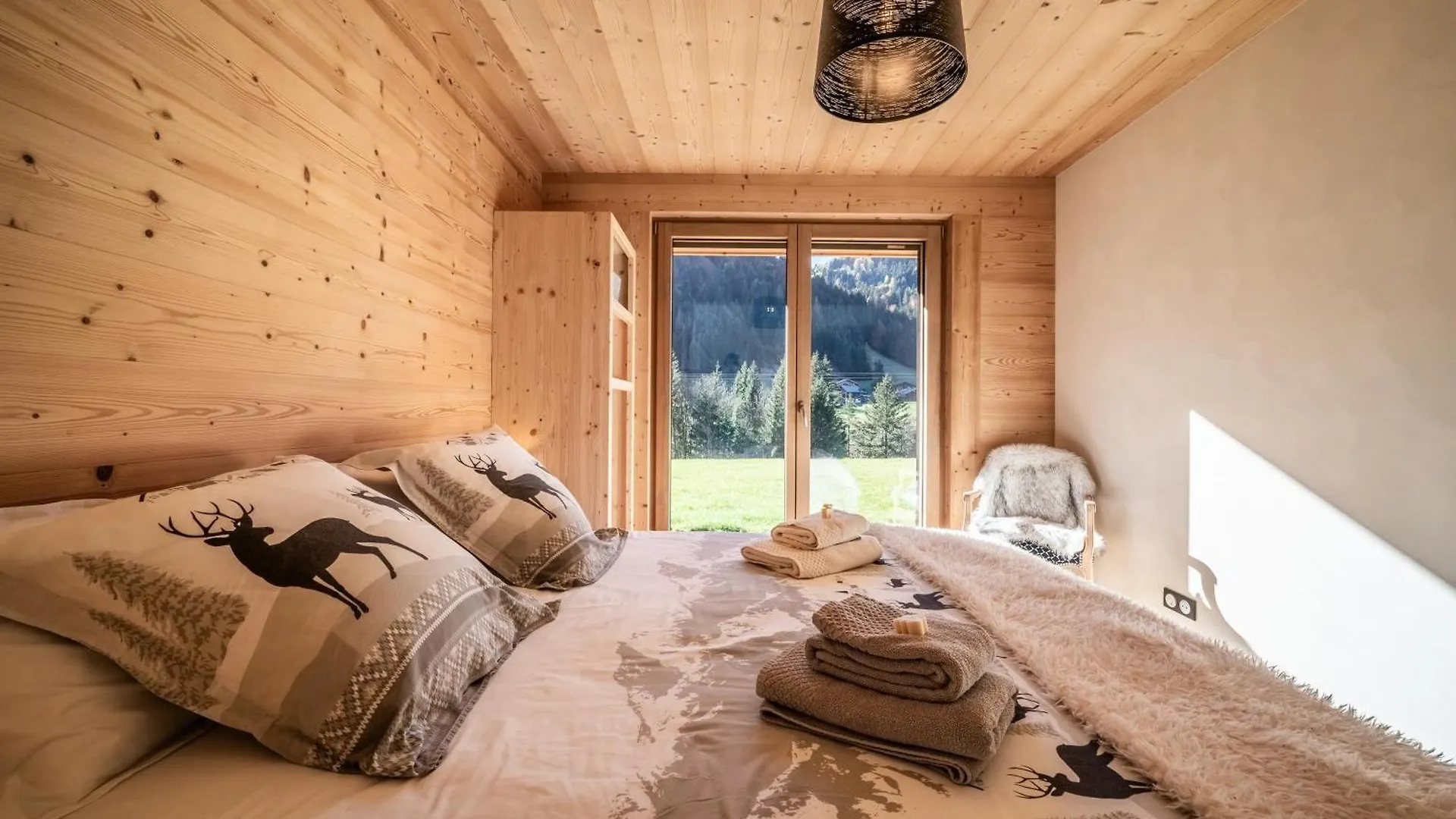 Le Chalet Des Praz 아봉당스